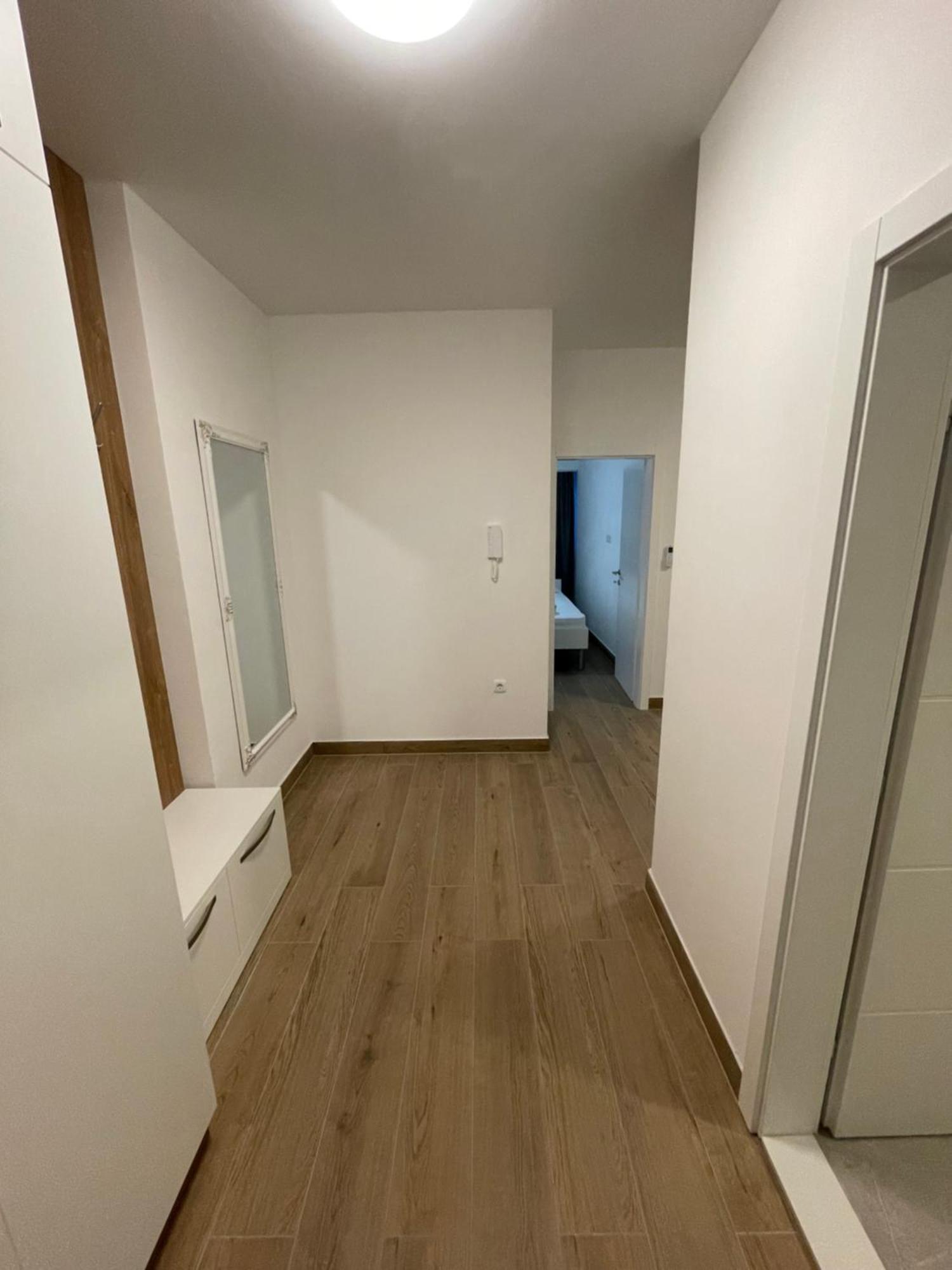 Appartement Toro Hospitality à Mostar Extérieur photo